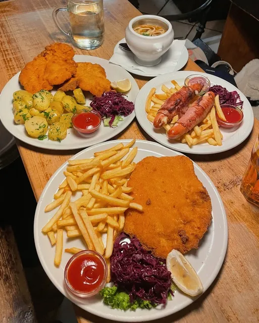 Vienna Local's Recommendation: Huge Schnitzel for Just €15 per Person!