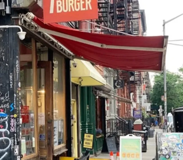 7th Street Burger in New York 🍔