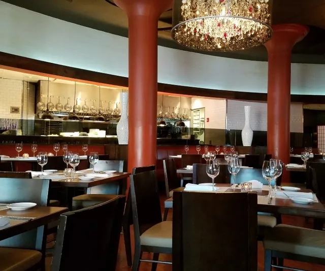 A Blend of Contemporary and Italian Flavors