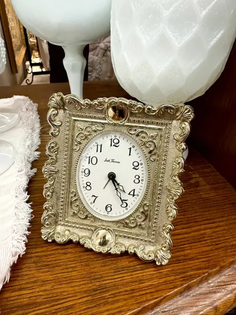 Hi Little Rock | Finding New Life in Vintage Treasures 🦁