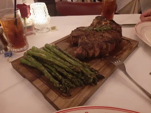 🍖 One of the Best Restaurants in Chicago!!! 🌟