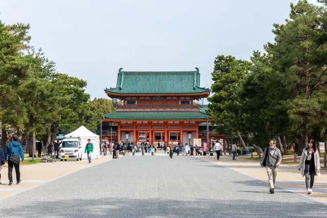 Cherry Blossoms and Heian Shrine (2) 🌸