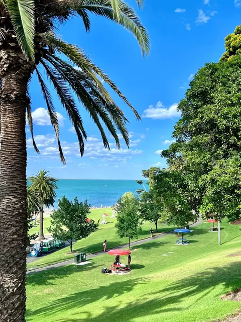 Geelong: A Half-Day Coastal Escape Under Azure Skies 🌤️🌊