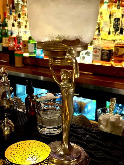 Amazing Jazz Bar in NOLA – Mahogany Hall 🎷🍸