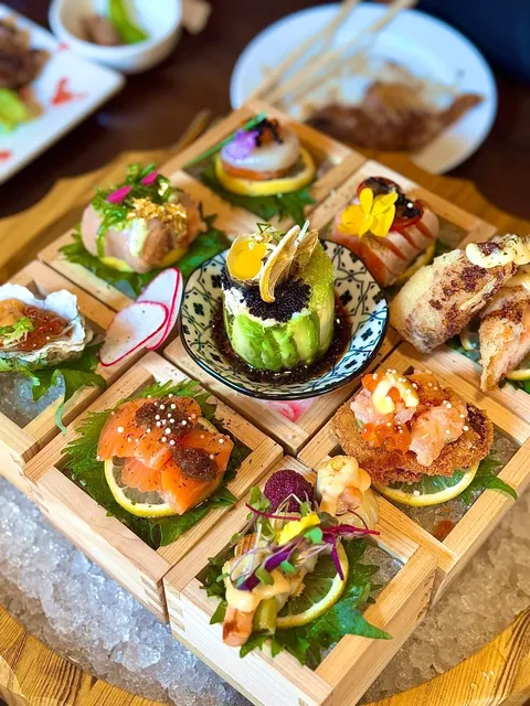 New York! Luxurious Sashimi Nine-Grid Platter