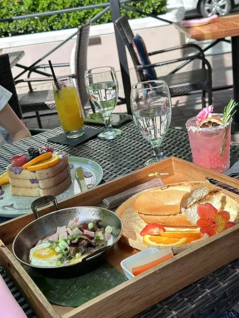 Seattle Thai Bistro--Tem Sib Eatery&Bar