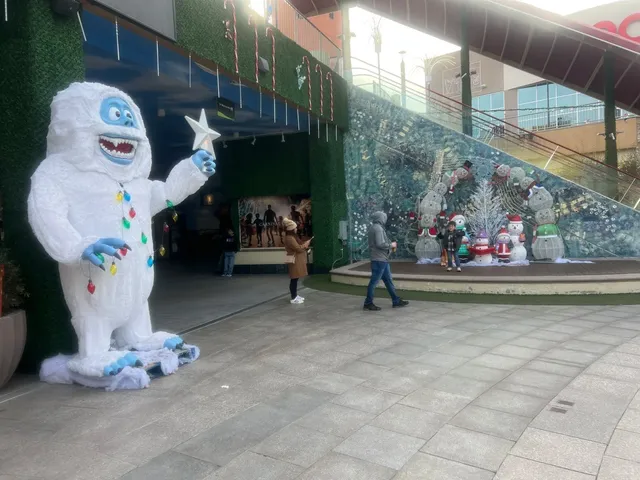 🎄 Disneyland Side-Trip Guide: Anaheim GardenWalk 🎄