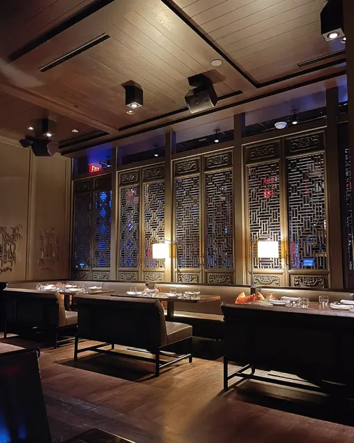 ​​Hakkasan Miami | Luxe Chinese in Fontainebleau​​ 🥢✨