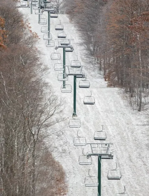 🏔️ Hidden Valley - The Cozy & Gentle Ski Escape! ❄️