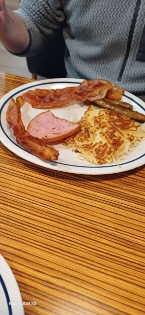 The Perfect Hotel for a Four-Day Getaway! 🏨✈️