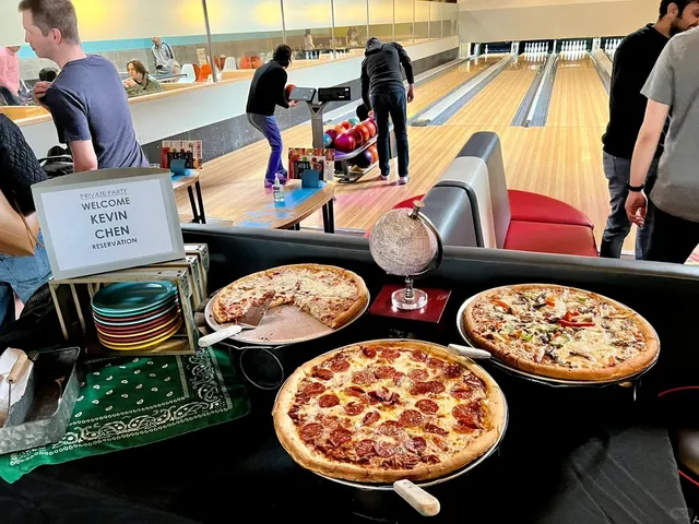Seattle weekend life--Garage Bowling