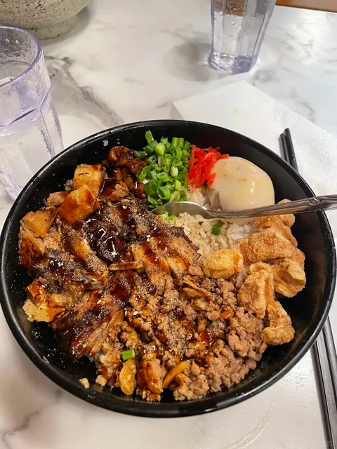 Hell Spicy Noodle Challenge | String Ramen – Madison Eats