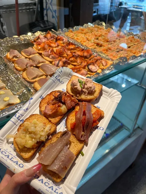 🇪🇸 Madrid CityWalk: Best Photo Spots & Foodie Stops! 📸🍽️