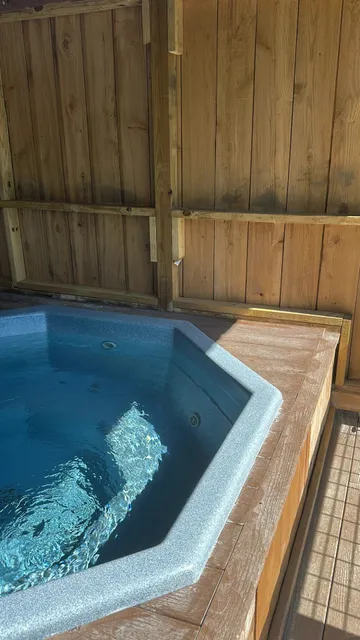 💦 Hidden Hot Springs Near Asheville — Only $30 per Person!