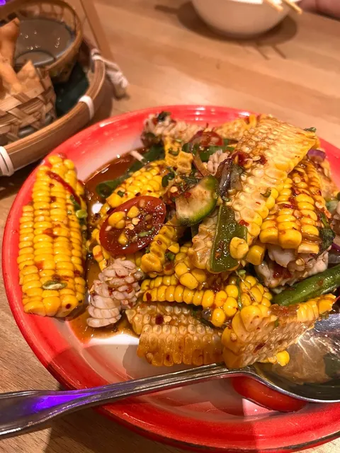 Beautiful Meal in Seattle | Found Another Hidden Gem of Thai Cuisine!