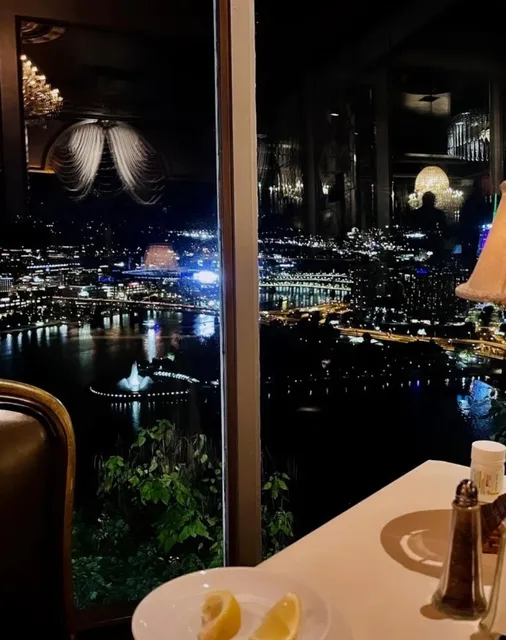 🍷 Le Mont | The Quintessential Pittsburgh Birthday View