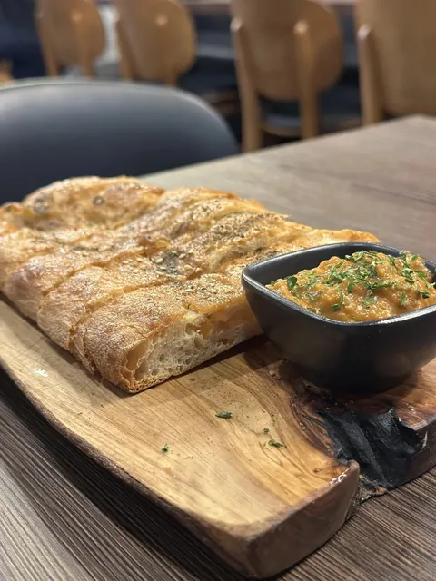 How delicious is the South Caucasian cuisine with a 4.9 rating? 🐑