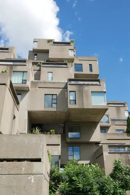 Montreal’s Iconic Habitat 67: A Must-See Architectural Marvel 🏗️📦