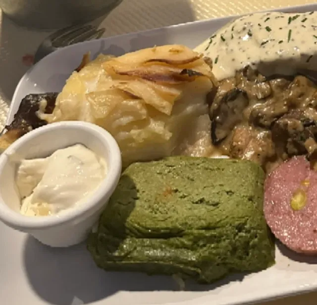 ​​🇫🇷 Lyon | Chez M’man – Authentic Bouchon Dining for €17!​​ 🍽️✨