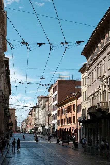 🇮🇹 Bologna in One Day: A Food & Culture Blitz! 🚶♀️🍝