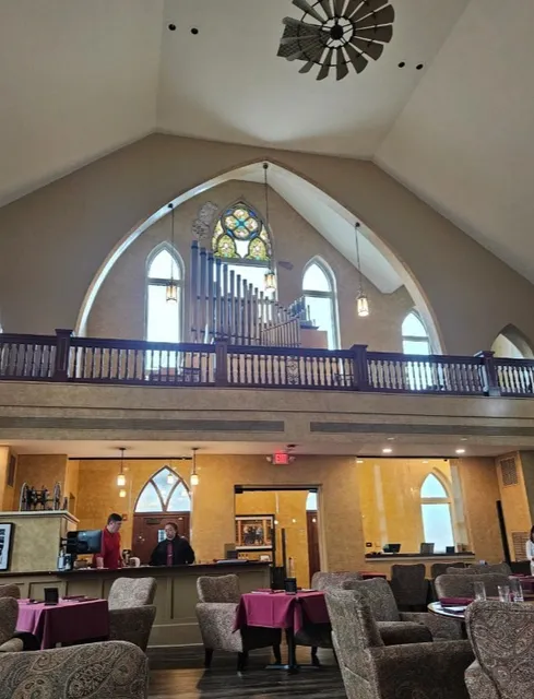 🍷 Mary's Vine | A Cozy Neighborhood Wine Bar with Italian Soul