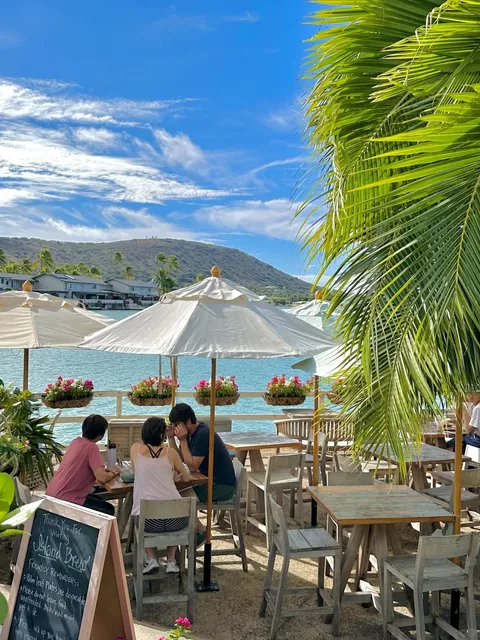 🌺 Hawaii’s Dinosaur Bay’s Gorgeous Restaurant for Brunch and Coffee