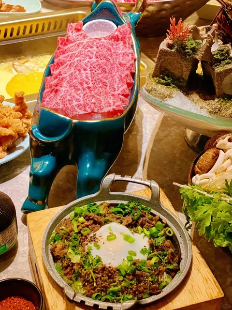 LA Hot Pot Upgrade | X Pot’s New Collagen Chicken Soup + Wagyu! 🍲🥩