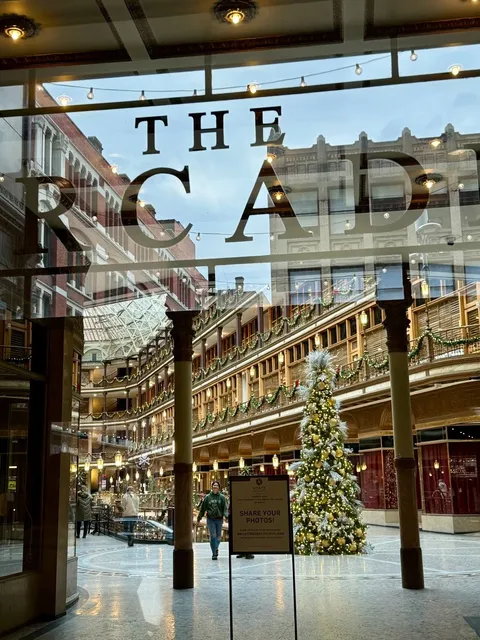 Cleveland｜First Snow, Vintage Arcades, and Heartwarming Stories ❄️