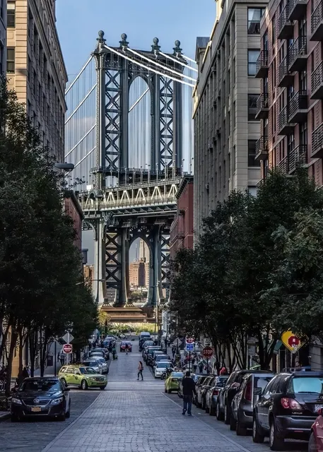 Learn About a World-Famous Landmark Every Day