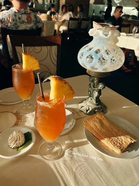 The Most Beautiful Restaurant by the Sea in Hawaii 🐚