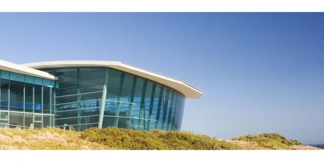  Come Here to Soak in the Breathtaking Ocean Views! 🏟🔧