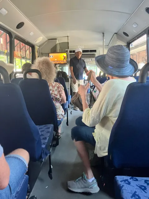 A Fun Way to Discover & Learn! 🚌📚