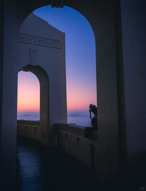 Sunrise Above the Clouds 🌄｜Griffith Observatory's Hidden Romance