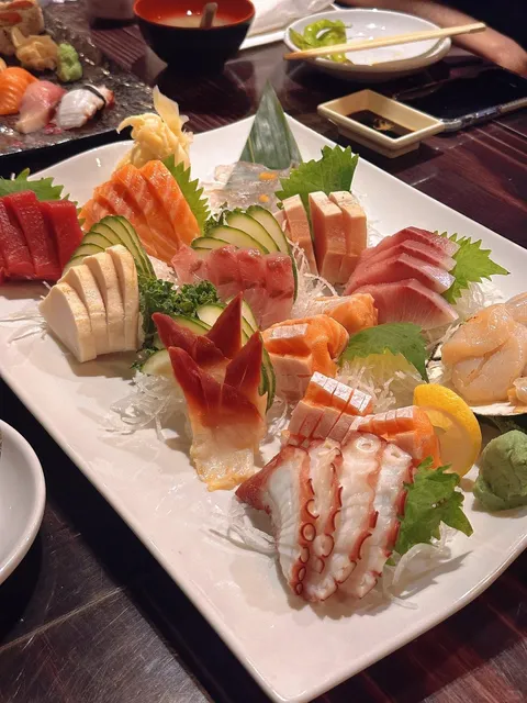 DMV | Rosslyn’s Super Fresh Sweet Sea Urchin Sushi 🍣