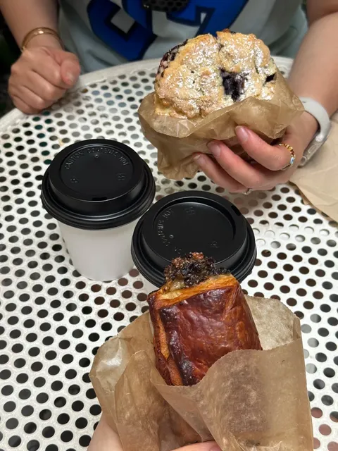 NOLA☕️ Hidden Gem Coffee Shop — Amazing Coffee & Pastries! 👍