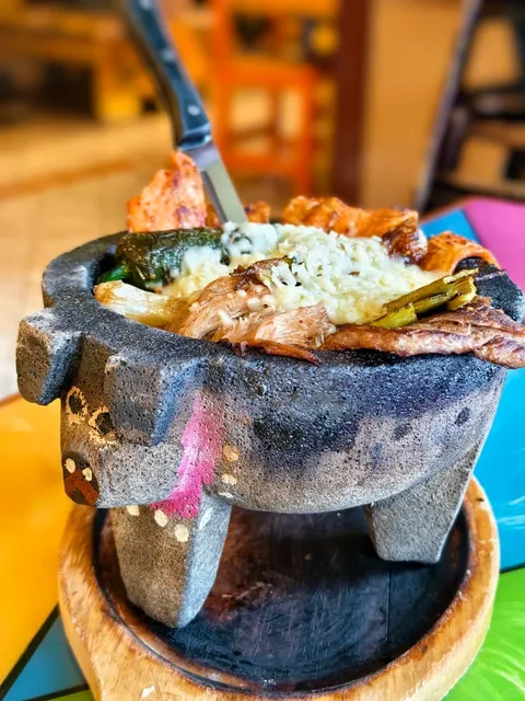 Michigan | Mexican Cheese Lava Pot on a Snowy Day 🐷