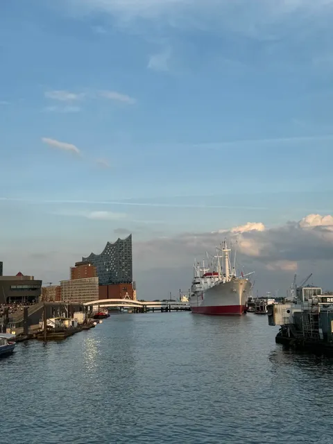  🇩🇪 One-Day Tour in Hamburg 😃