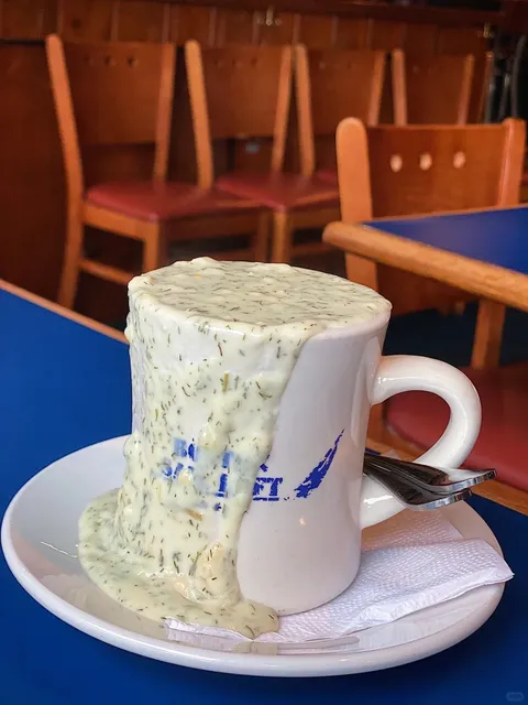 Classmate-Recommended Lobster Restaurant with Sea Views