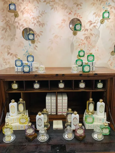 Must-Buy Niche Perfume in Florence: An 800-Year-Old Heritage Brand 