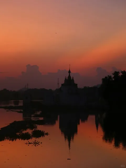 🇲🇲 Myanmar's Romance 💕 Sunset at U Bein Bridge