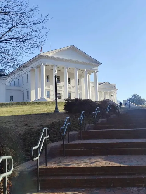 🇺🇸 Solo & Car-Free Travel Guide to Richmond, VA 🚶‍♂️🚌