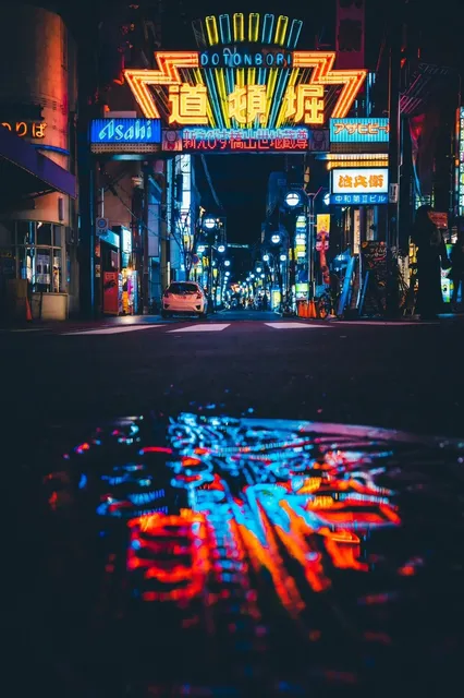 From Tsutenkaku to Shinsaibashi: A Photography Guide! 📸✨