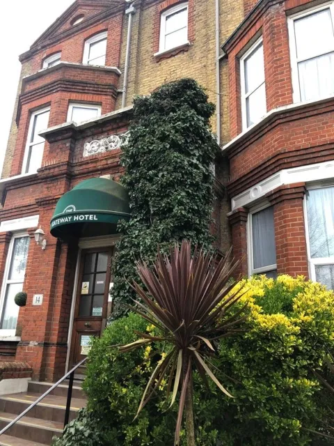 What a Fantastic Hotel! 🏨