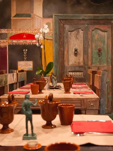 A Magical 5-Minute Time-Travel Dining Experience in Pompeii