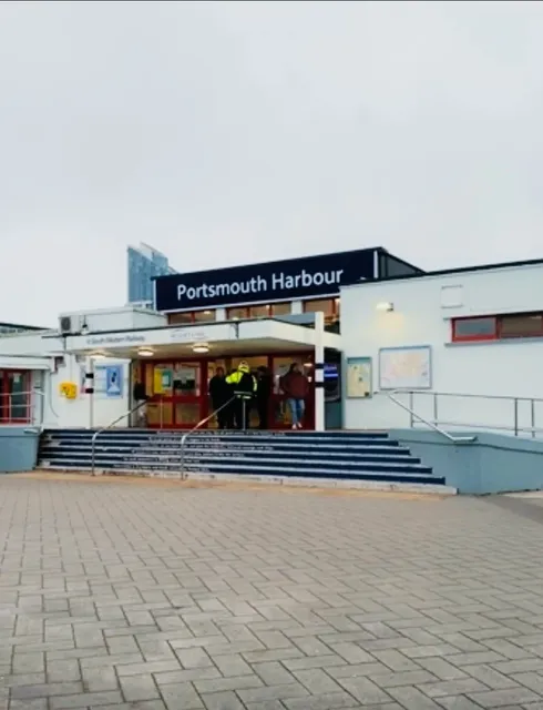 🇬🇧 Portsmouth Travel Guide - Don't Miss Out! ✨