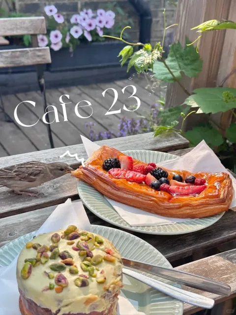 🐦 Toronto's Most Instagrammable Cafe (Even Birds Can't Resist!) ☕