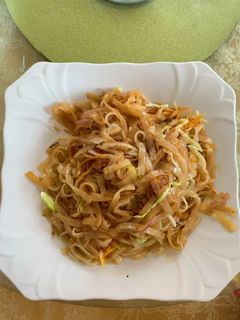 Zanzibar’s ONLY Chinese Restaurant 🥢 A Taste of Home