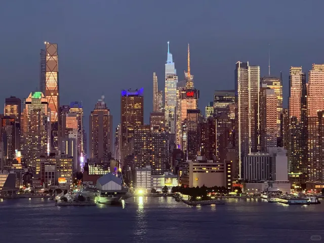 Where Manhattan’s Skyline Steals Your Heart (Again & Again)​​ 🌆✨