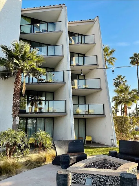 Don’t miss this hotel when you’re in Long Beach, LA!!