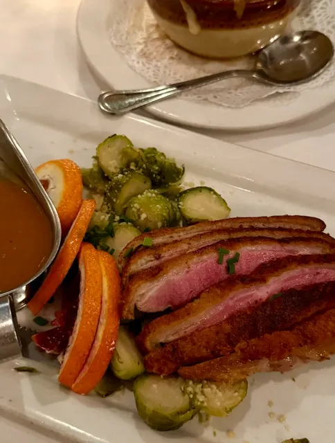 Cozy French Restaurant at West End Corner - Truly Delicious! 😋